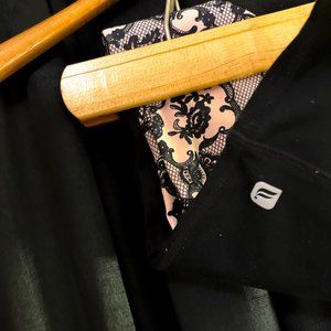 FABLETICS [ Lovely Lace detail ]  yoga capri pants